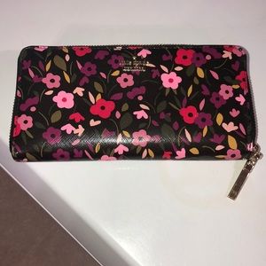 KATE SPADE WALLET ❤️❤️